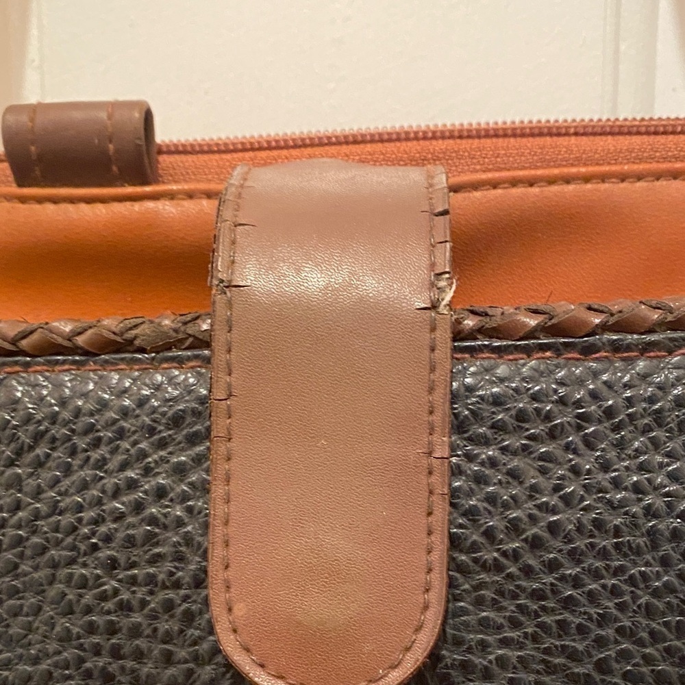 Dooney & Bourke Chestnut Leather Bag with Emblem - Picture 3 of 16